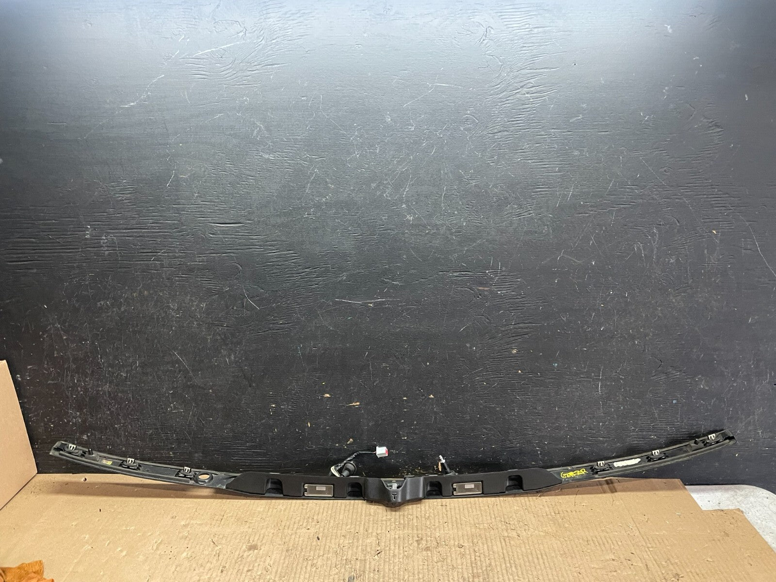 2016  2019 Ford Explorer Interceptor Rear Tailgate Molding With Camera M6139 DG6