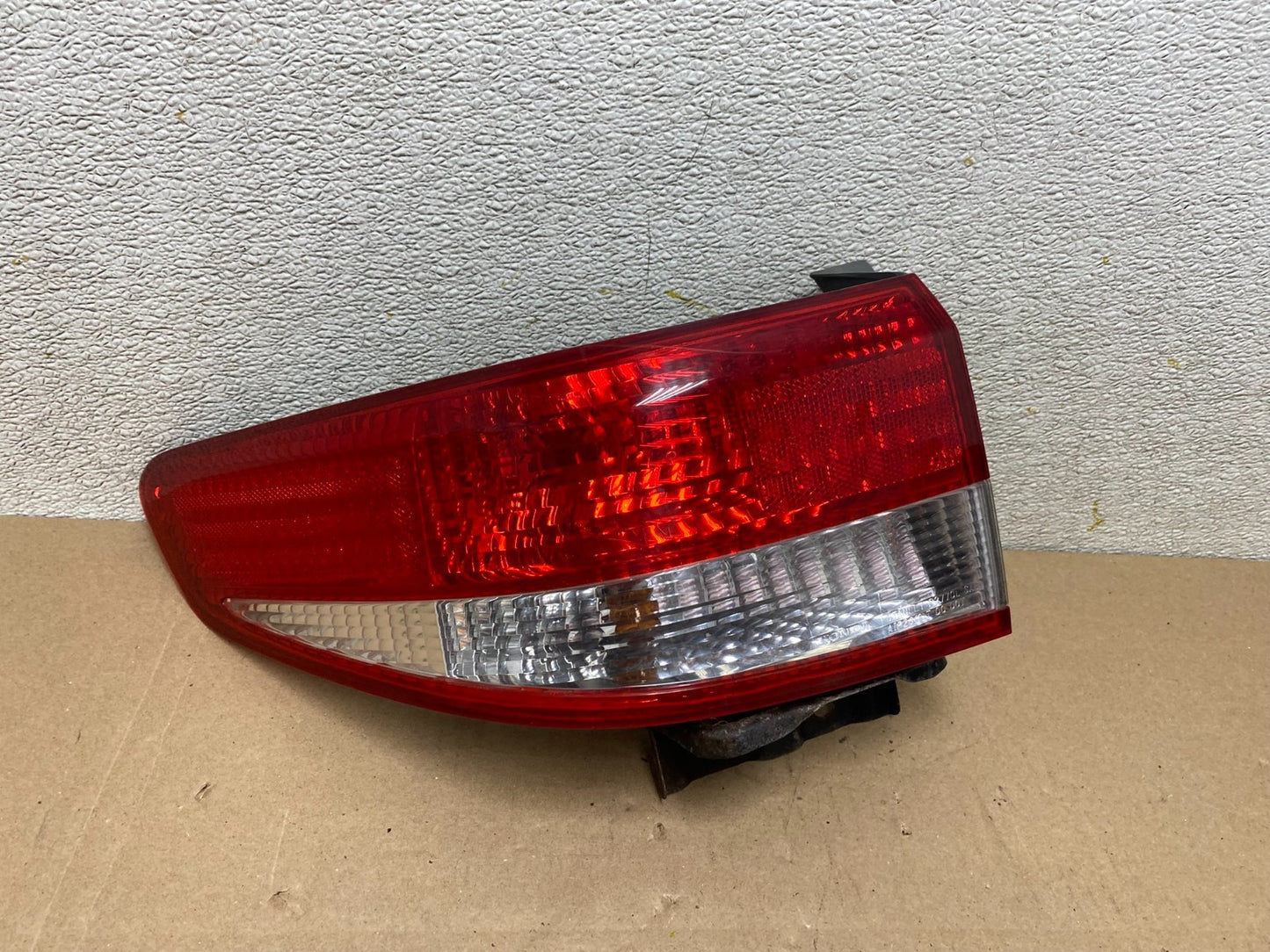 2003 to 2004 Honda Accord Sedan Left Driver Lh Side Tail light R8096 DW0