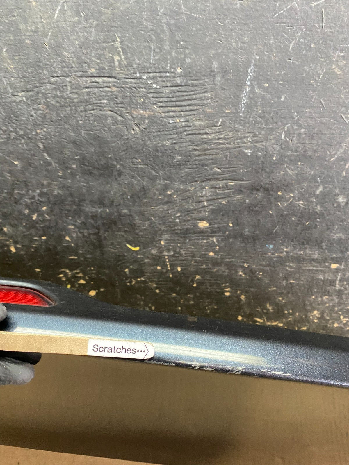 2014 - 2019 Jeep Grand Cherokee Liftgate Back Door Spoiler & Light OEM y9300 DG6