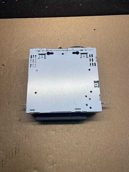2007 to 2013 Volvo XC90 Radio AM FM Receiver MP3 CD Player ag6051 DG4