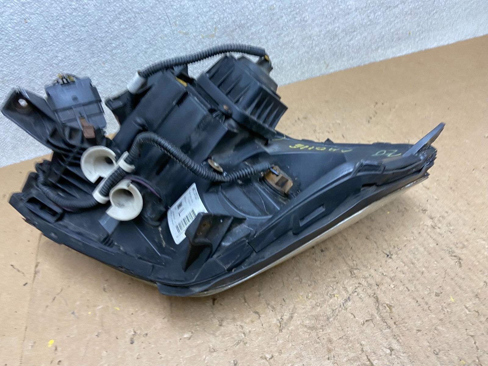 2006 to 2011 Cadillac DTS Left Driver Lh Xenon Hid Headlight Oem AA0116 DW10