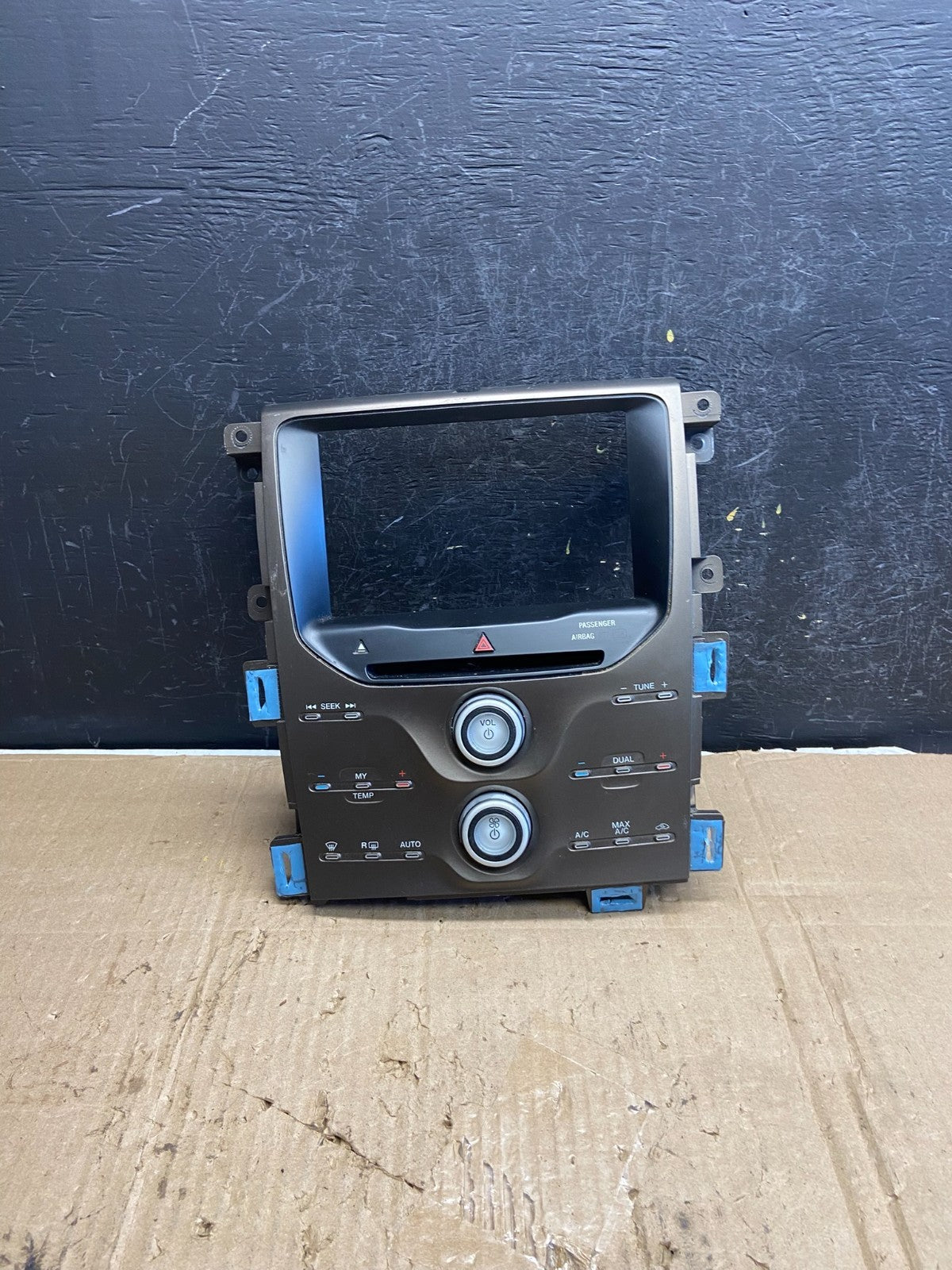 2011-2014 Ford Edge Heater Climate Control Radio CD Control Dash Bezel AE2054 DG0
