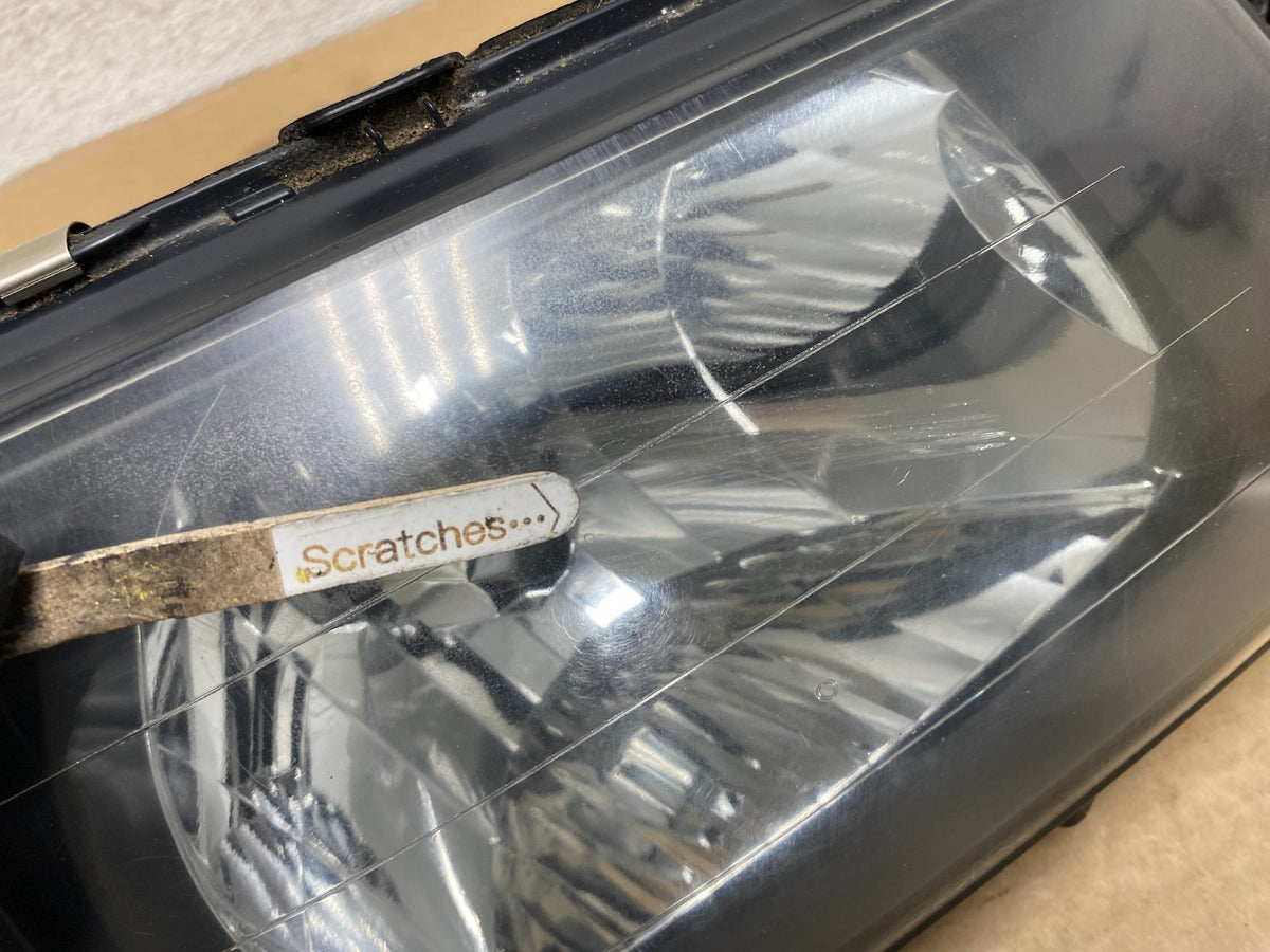2003 2004 Subaru Forester Right RH Side Headlight Halogen AH7801 DW3