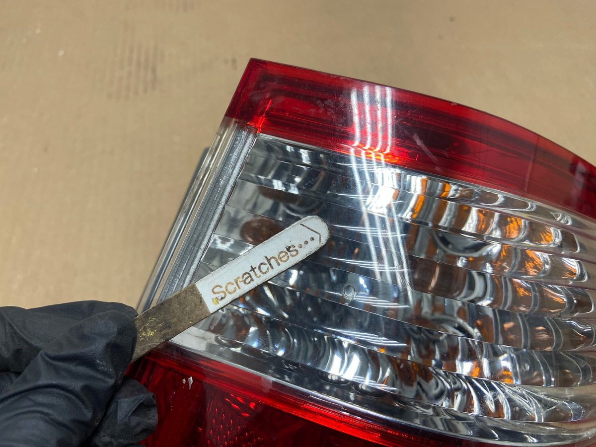 2005 2006 2007 Honda Odyssey Right Passenger RH Side Tail Light AH2998 LK3