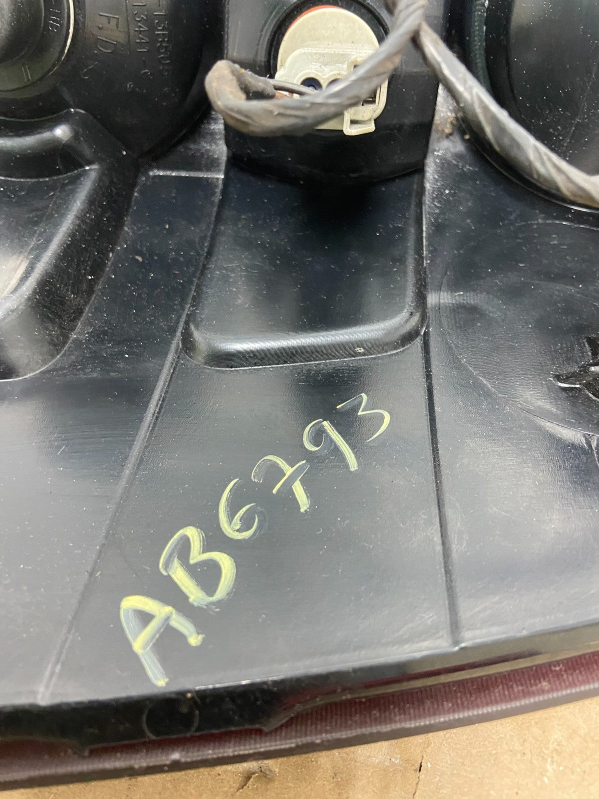 2006 to 2010 Ford Explorer Left Driver Lh Side Tail light OEM AB6793 DW6
