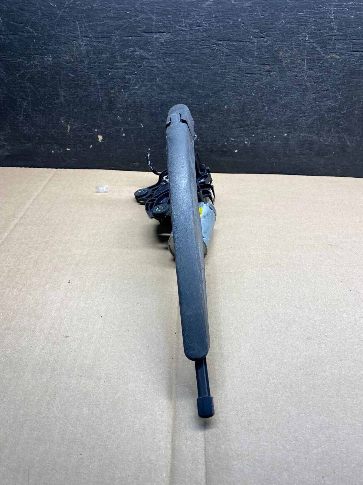 2011 to 2019 Ford Explorer Rear Windshield Wiper Motor AJ0017 DW2