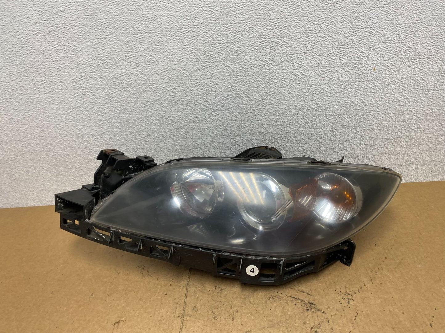 2004 to 2009 Mazda 3 Sedan Left Driver LH Side Headlight AC3543 DW0