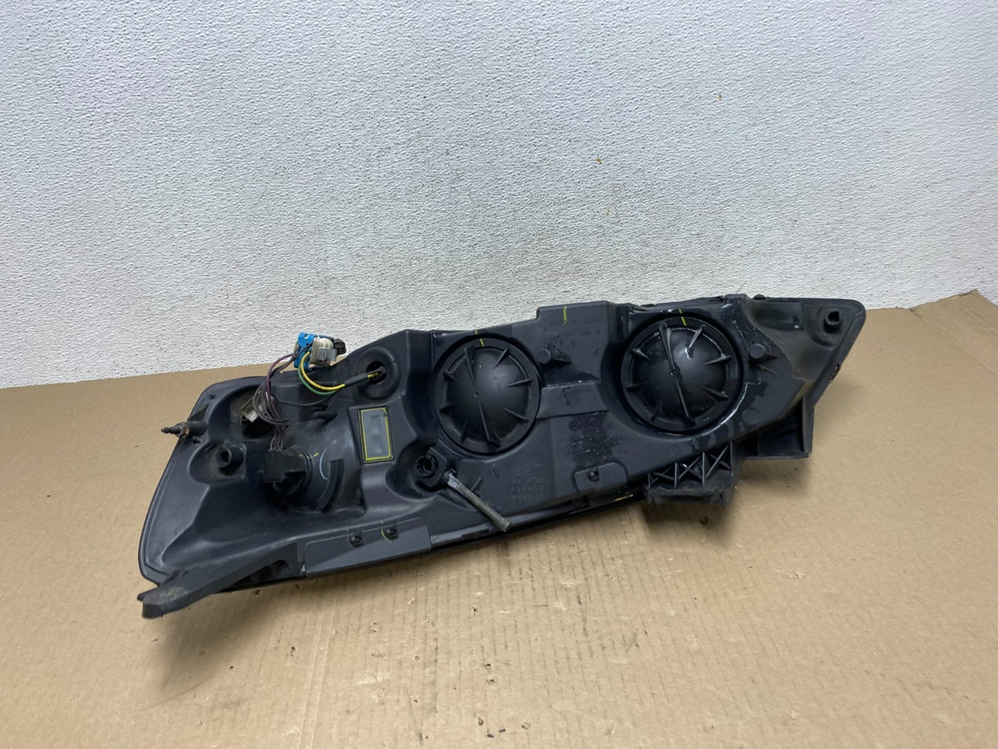 2005 to 2009 Pontiac G6 Headlight Right Passenger Rh Side Halogen AE7020 DW6