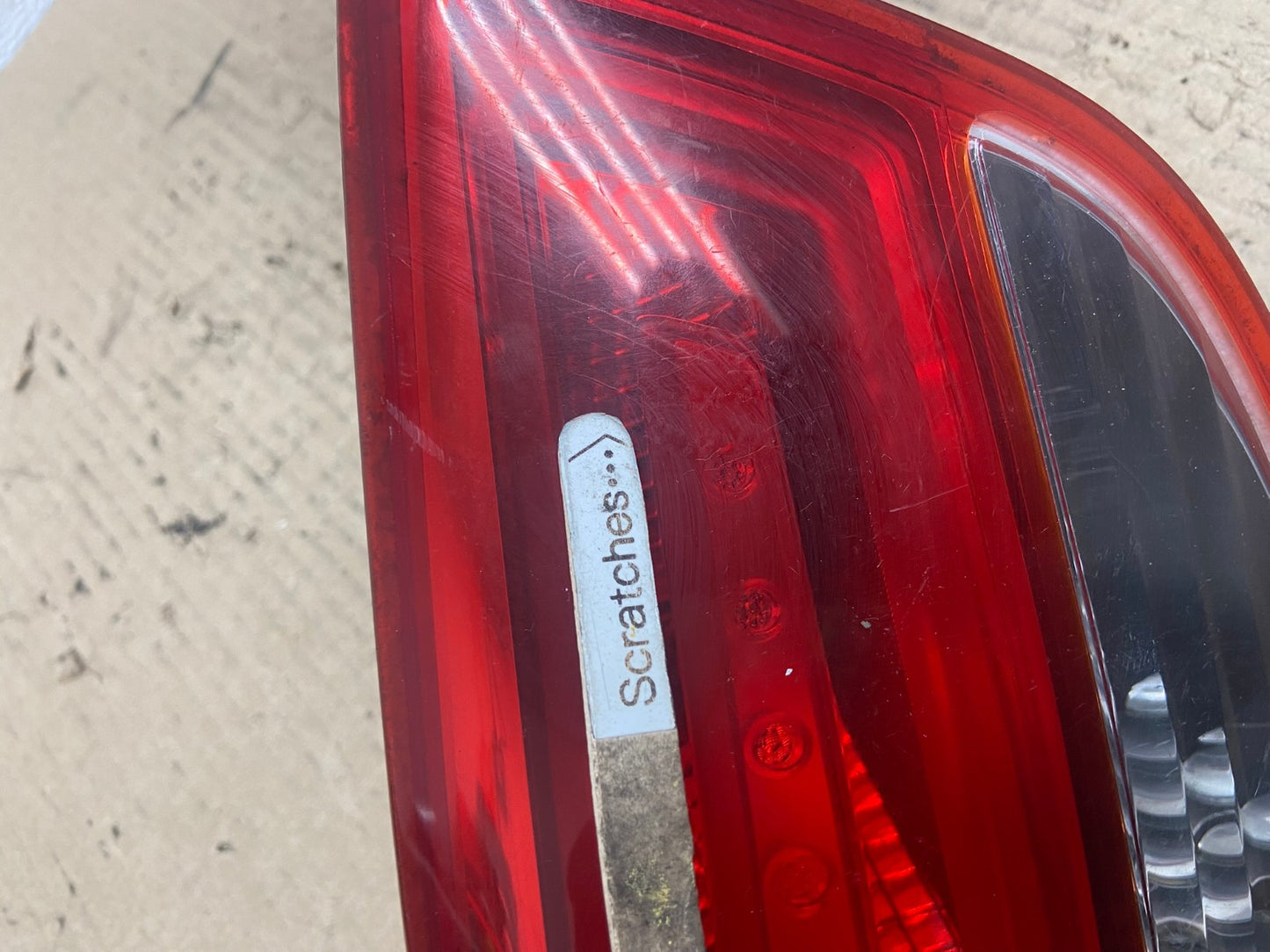 2010 to 2015 Hyundai Tucson Left Driver Lh Inner Tail Light AF7058 LK3