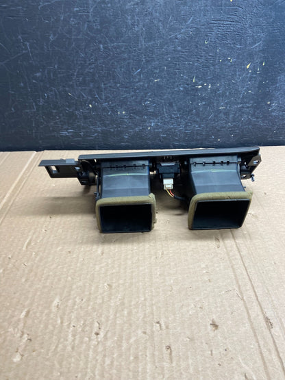 2006 to 2011 Cadillac DTS Dash Center Air Vent Heater Bezel af6178 DG3