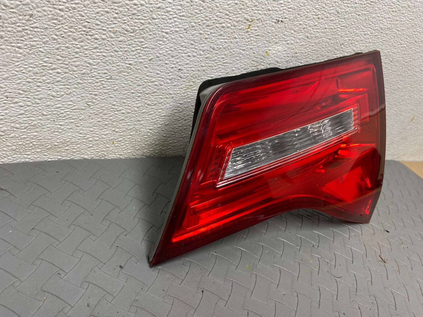 2007 2008 2009 Acura Mdx Right Passenger Rh Side Inner Tail Light Oem A7859 DG12