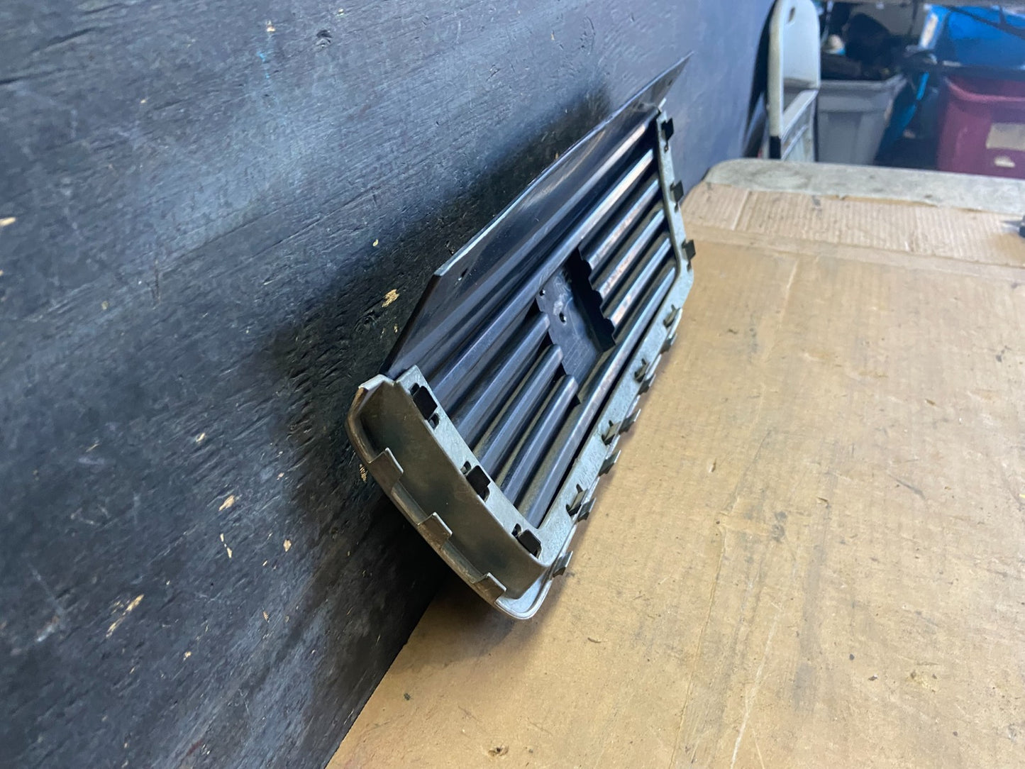 2004 2005 2006 Saturn Vue Front Upper Grille Grill Oem R0256 DG7