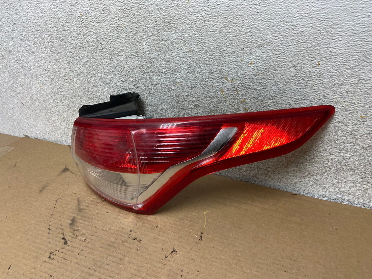 2013 to 2016 Ford Escape Right Passenger RH Side Tail Light AH4240 LK2