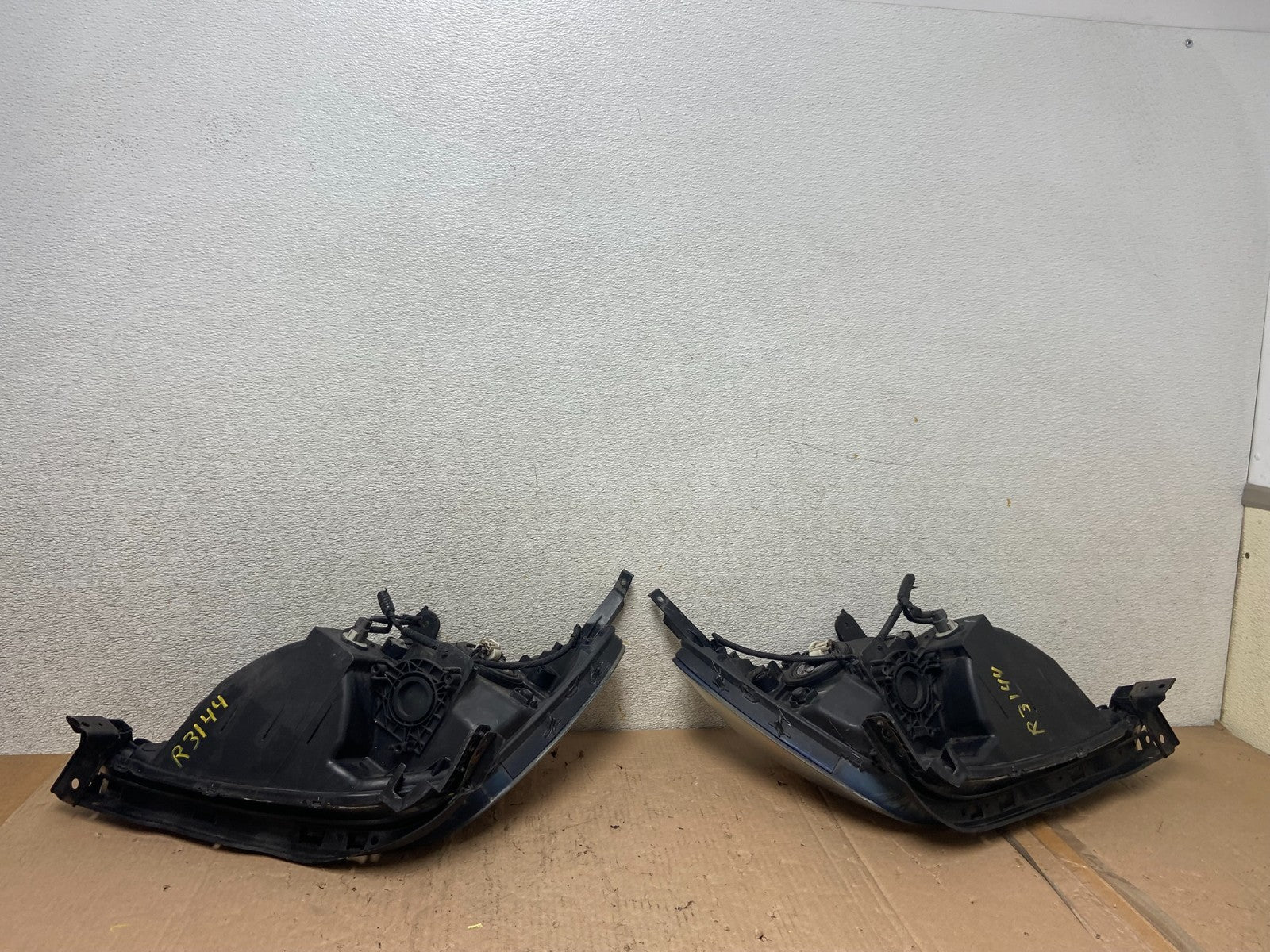 2005 2006 2007 Honda Odyssey Left+Right Set Halogen Headlights R3144 DW9