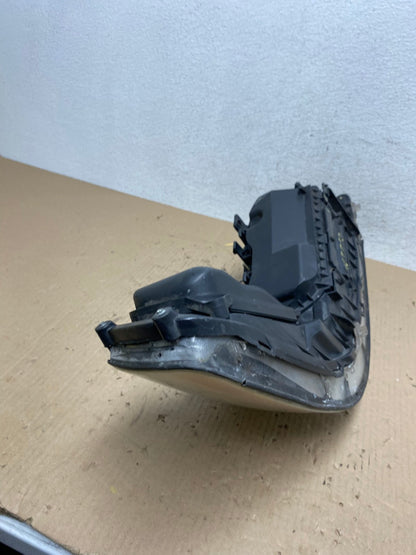 2005 to 2011 Lincoln Town Car Left Driver LH Side Headlight AE8867 LK11
