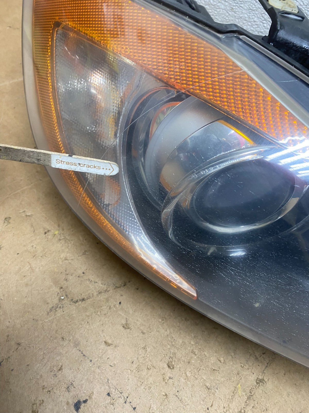 Xenon HID AFS 2006 to 2008 BMW 3 Series Headlight Right Passenger Side OEM X67303