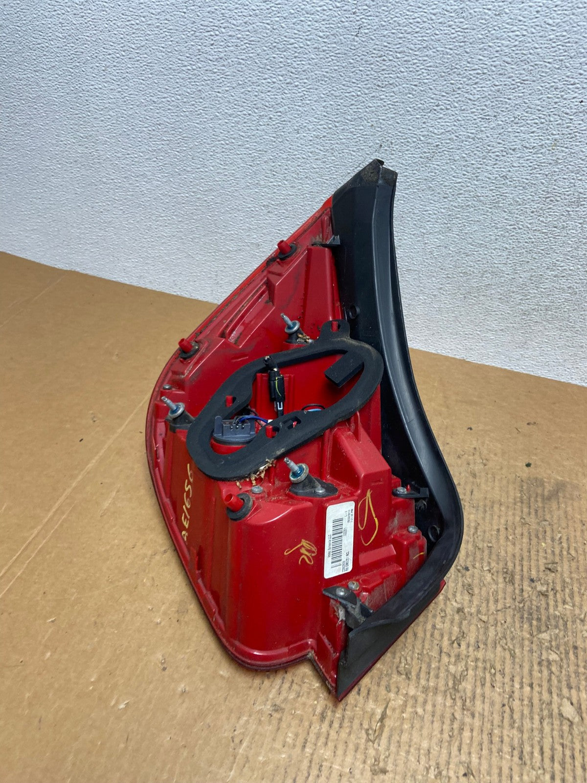 No Led Trim 2013-2015 Chevrolet Malibu Right Passenger Side Tail Light AE1656 LK5