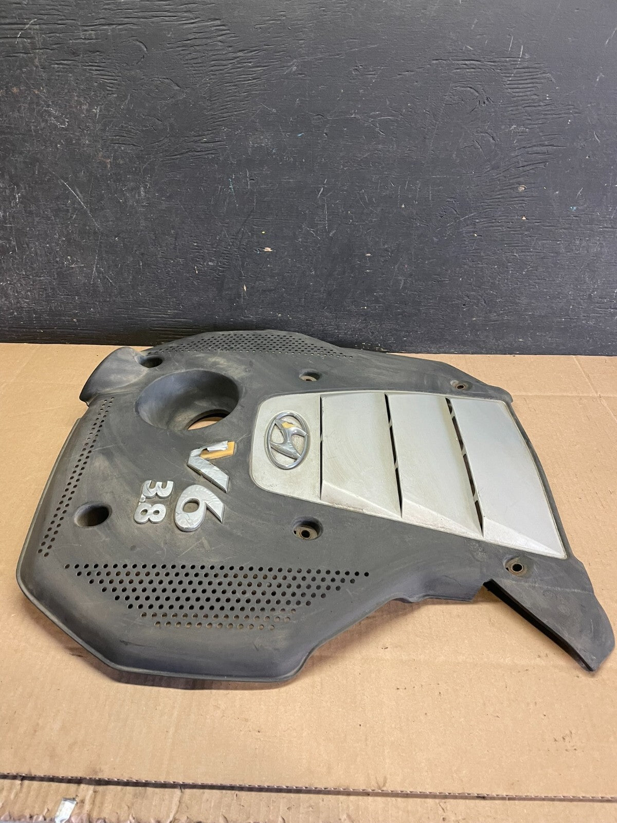 2007 to 2010 Hyundai Azera V6 3.8L Engine Motor Shield Cover OEM J6871 DG3