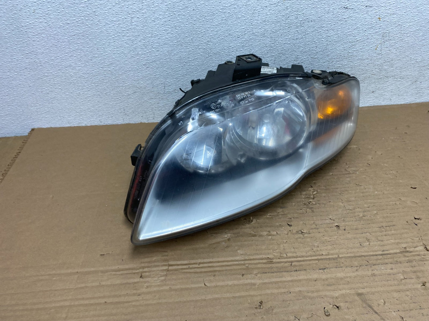 2006 2007 2008 Audi A4 Headlight Halogen Left Driver LH Side AD4265 DW2