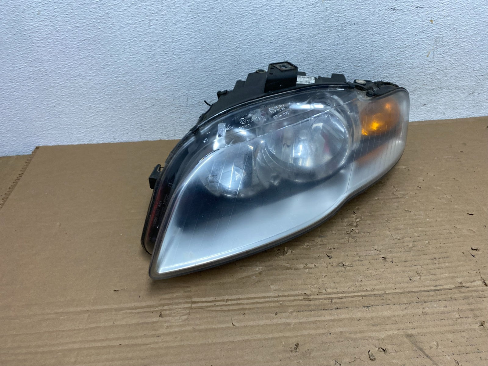 2006 2007 2008 Audi A4 Headlight Halogen Left Driver LH Side AD4265 DW2