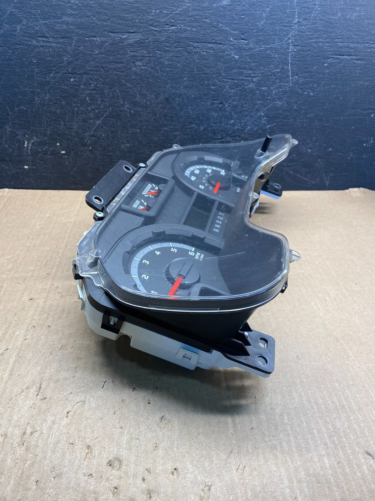 2009 to 2011 Ford E150 E250 E350 VAN Gauge Speedometer Cluster ae7624 DG1