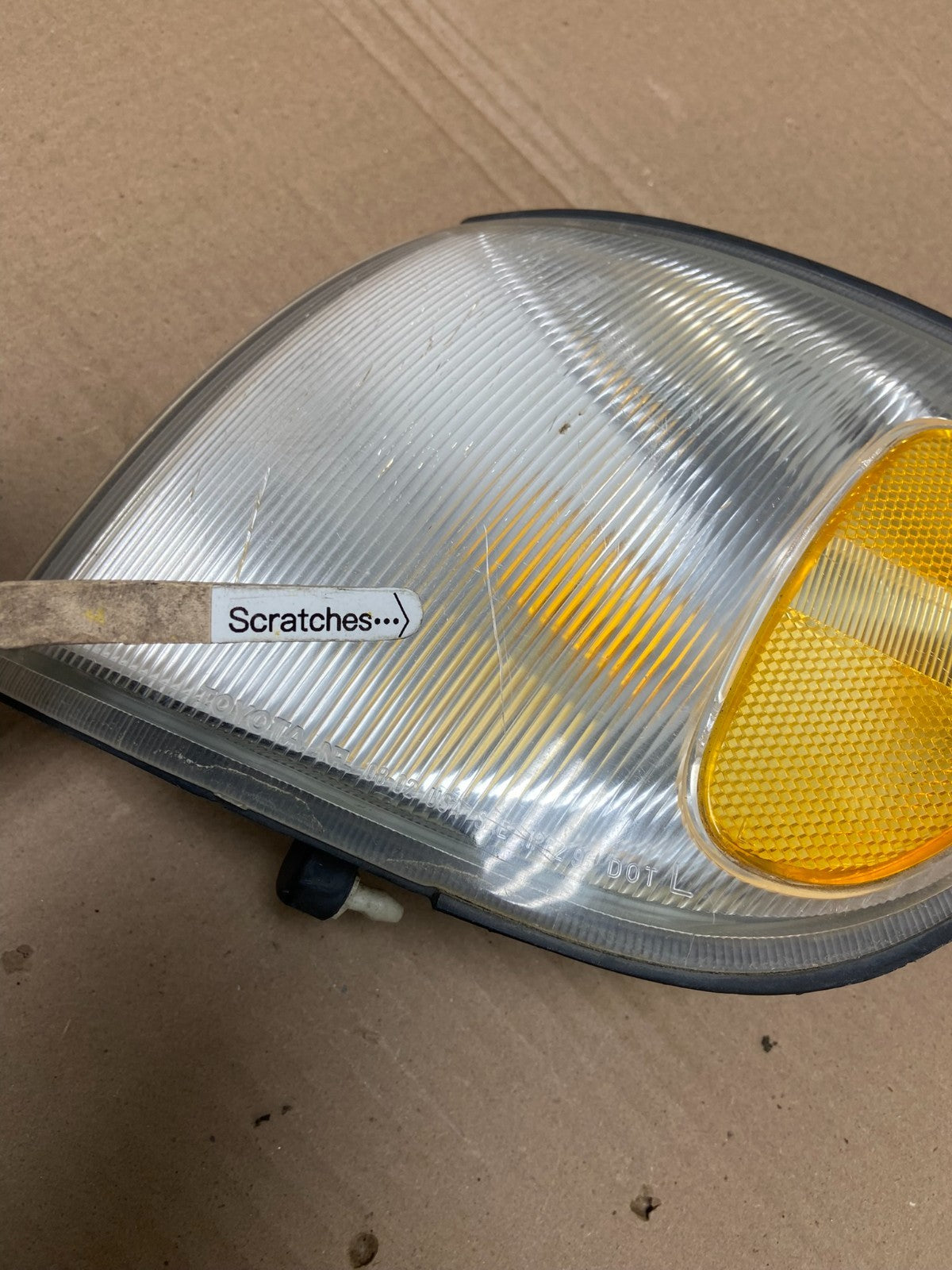 1998 to 2000 Toyota Sienna Left Driver Side Turn Signal Marker Lamp AB0942 DW3