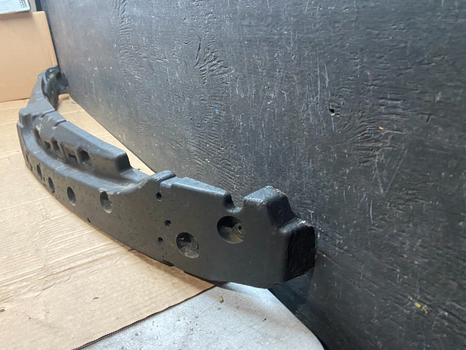 2010 to 2012 Lincoln MKT Front Impact Absorber o3102 PS1