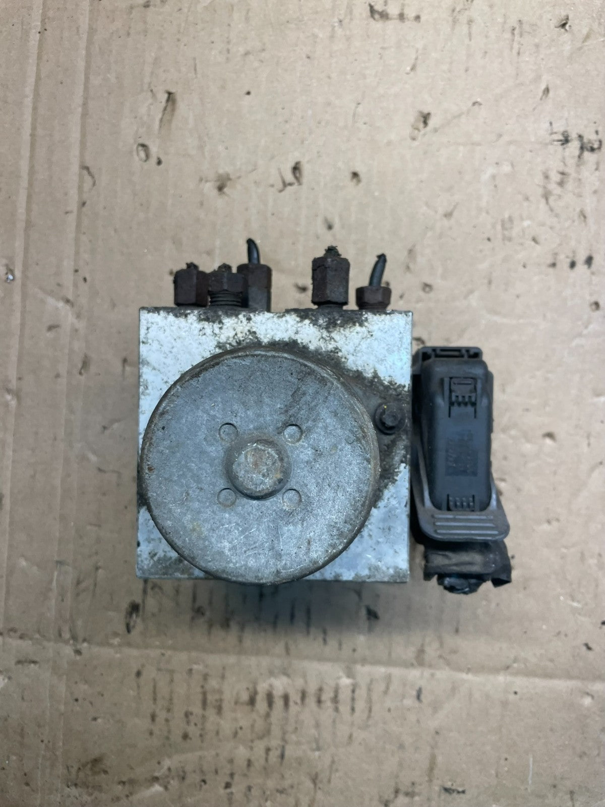 2009 2010 Ford E250 E350 Econoline Anti-Lock ABS Antilock Brake Pump R9390 DG5
