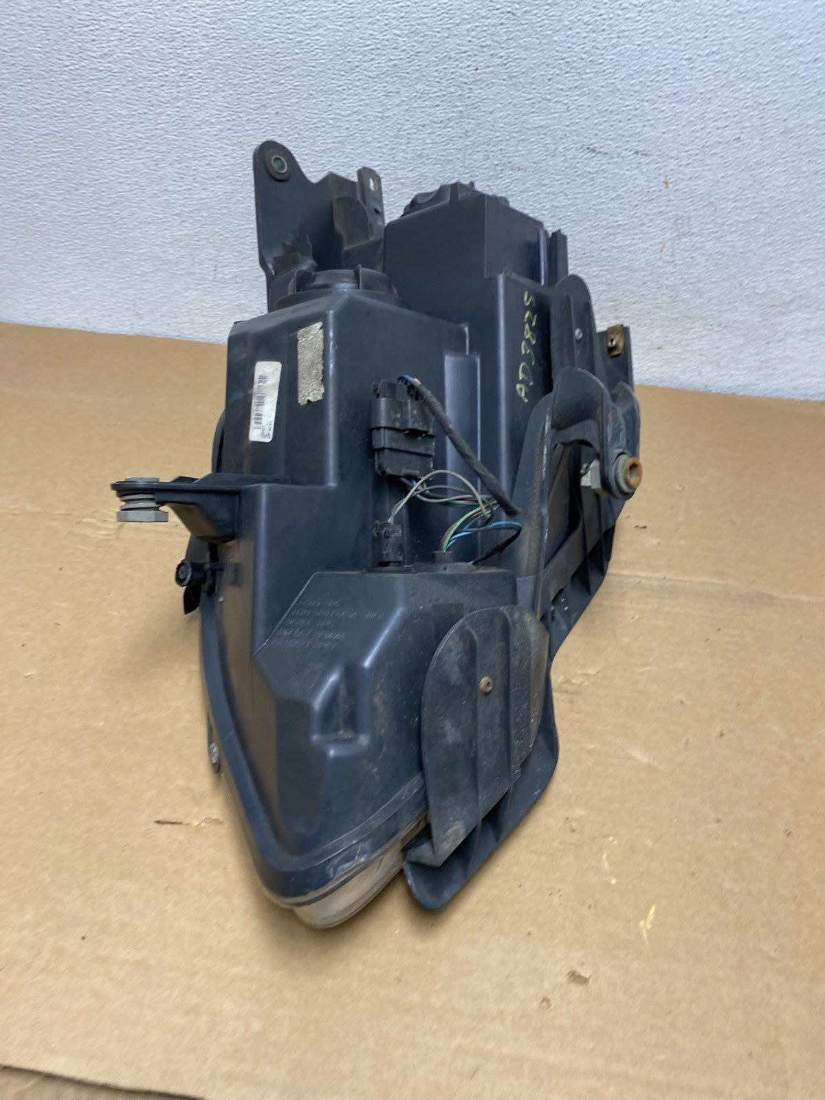 2007-2012 Gmc Acadia Halogen Headlight Right Passenger Side AD3825 DW9