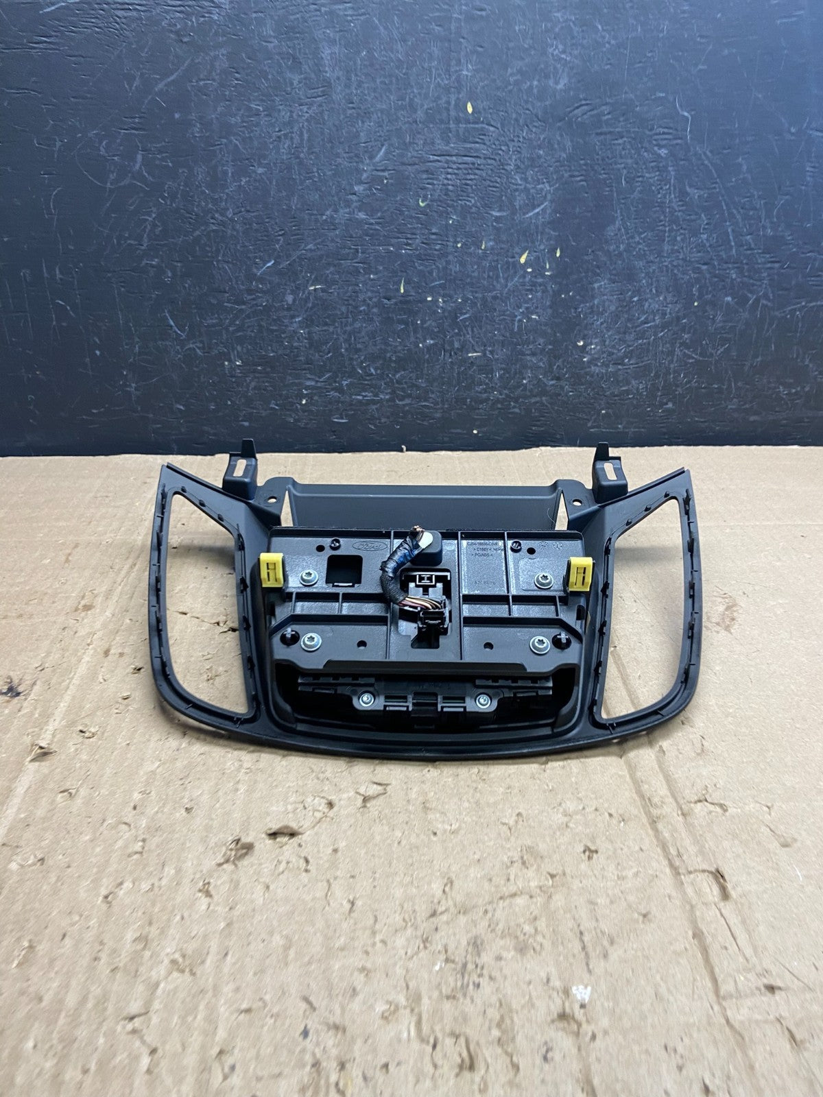 2013 2014 2015 2016 Ford Escape Dash Radio Control Panel Bezel ae1949 DG4