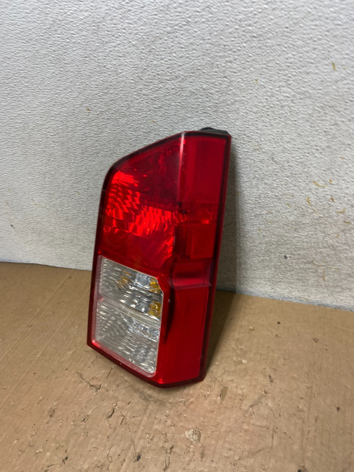 2005 to 2012 Nissan Pathfinder Right Passenger RH Side Tail Light AI9154 LK1