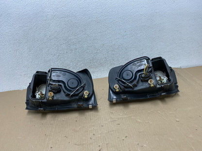 2002 to 2004 Volkswagen Jetta Left+Right Headlights AG6894 DW9
