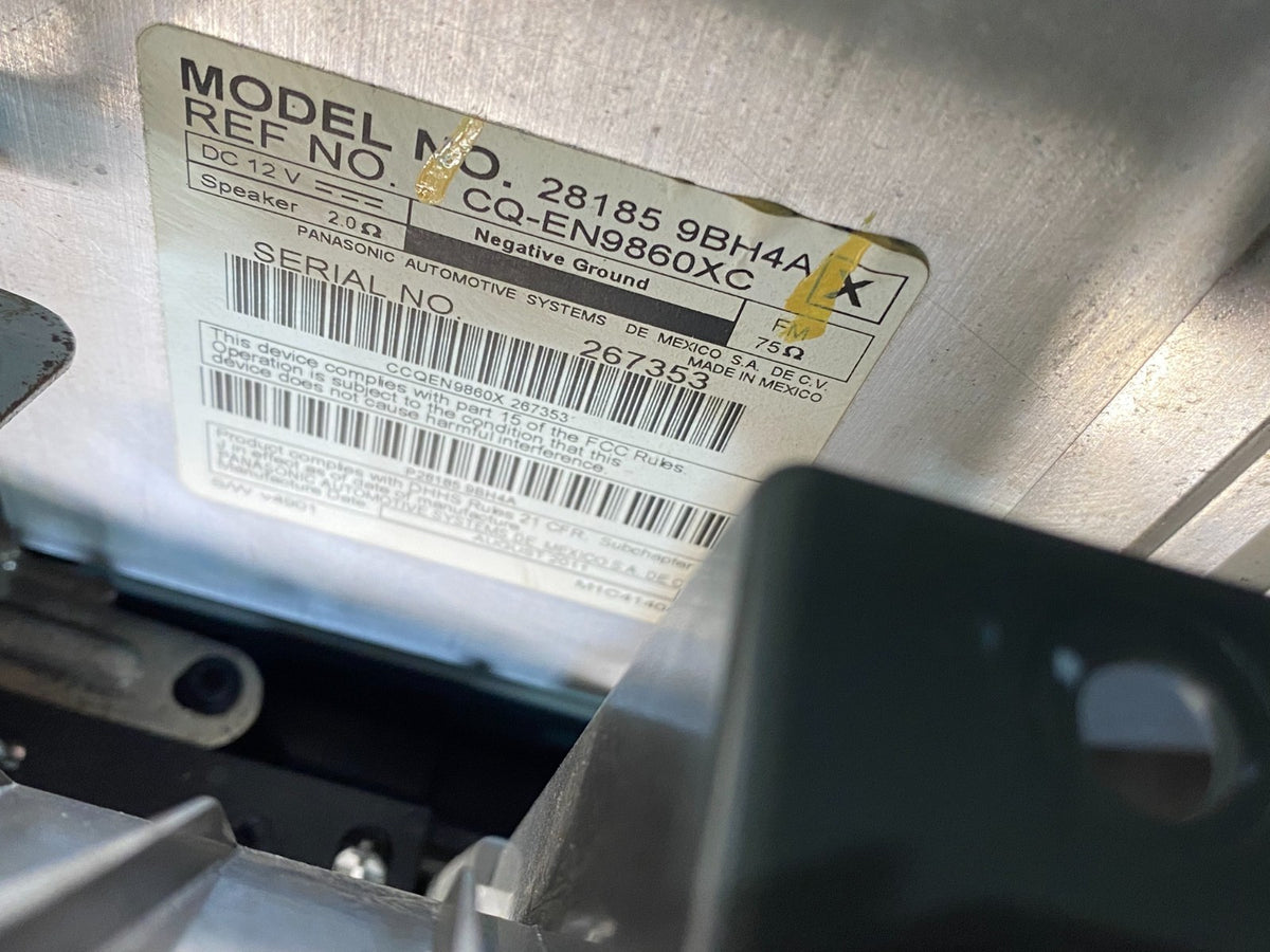 2009-2012 Nissan Frontier Xterra Radio Climate Control Bezel Center AI7700 DG7