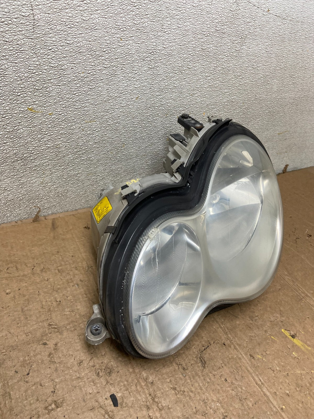 2005 to 2007 Mercedes-Benz C-Class Left Driver LH Side Headlight OEM AA4220 DW2