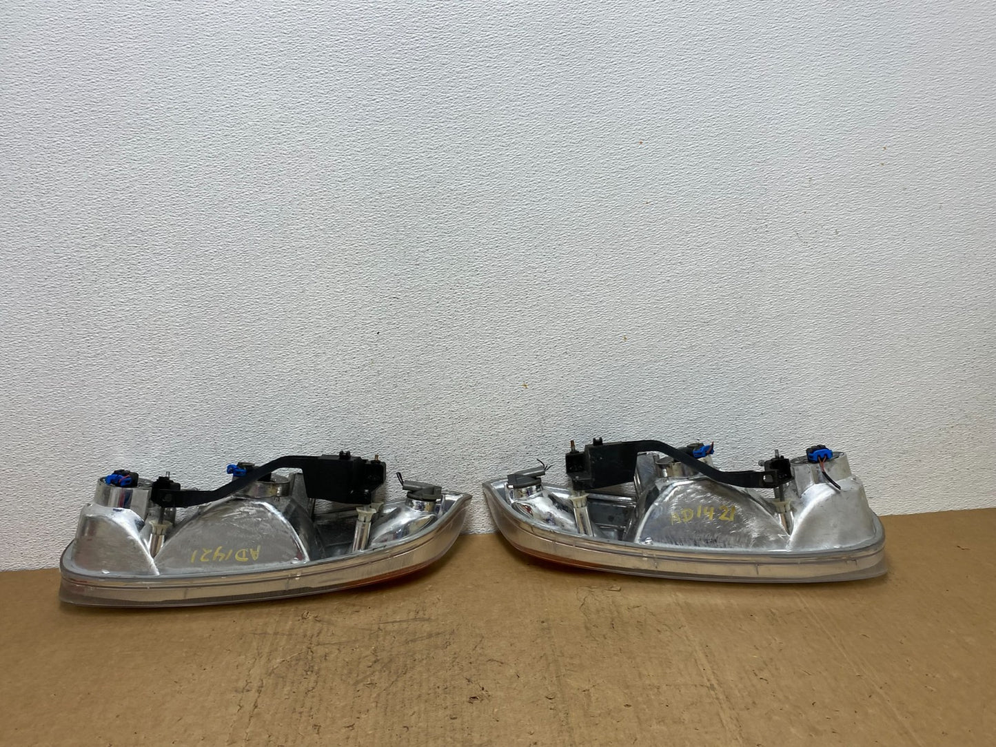 1998 - 2002 Saturn SL SL1 SL2 S Series Left+Right Halogen Headlights AD1421 DW5