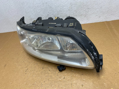 2005 to 2007 Volvo XC70 V70 Passenger Right Passenger RH Headlight AE0556 DW1