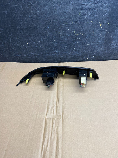 2004 to 2010 Toyota Sienna Left Side Climate Switches Bezel Trim AI5944 DG1