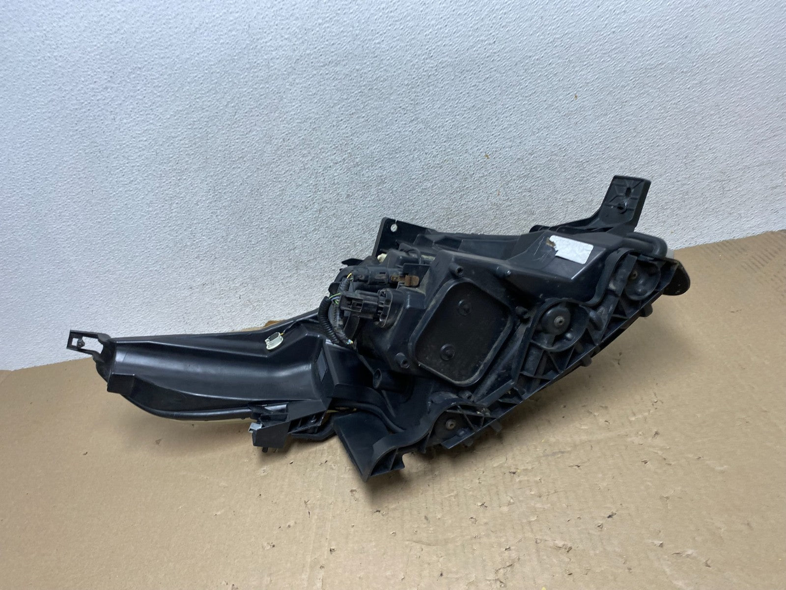 2011 to 2015 Ford Explorer Left Driver LH Halogen Headlight AG6965 DW8
