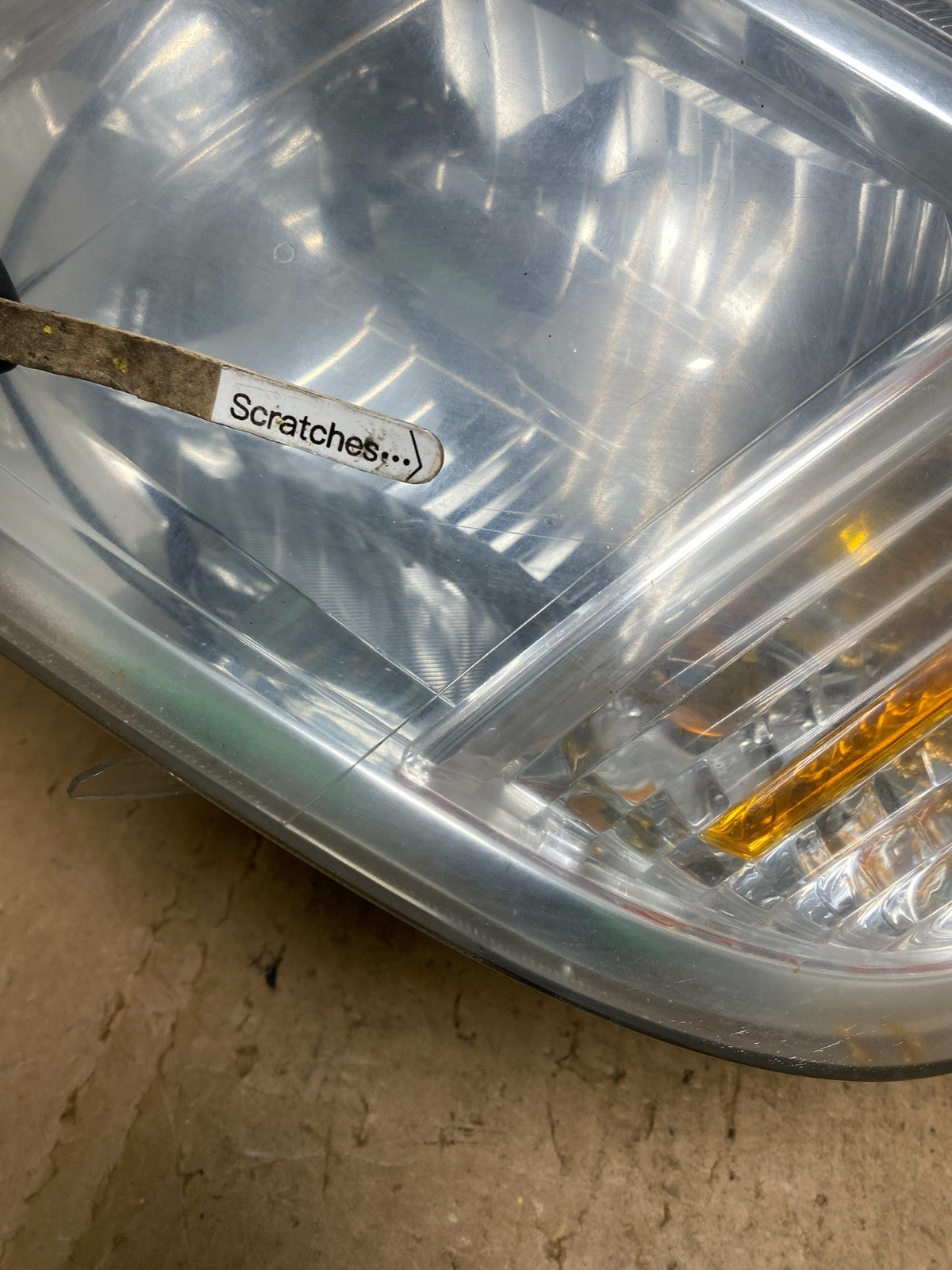 2008 to 2011 Mercury Mariner Left Driver LH Side Halogen Headlight AD0698 DW3