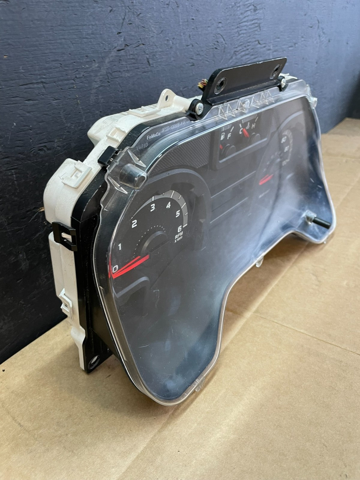 2010 Ford E150 E250 E350 VAN Gauge Speedometer Cluster ac4949 DG1