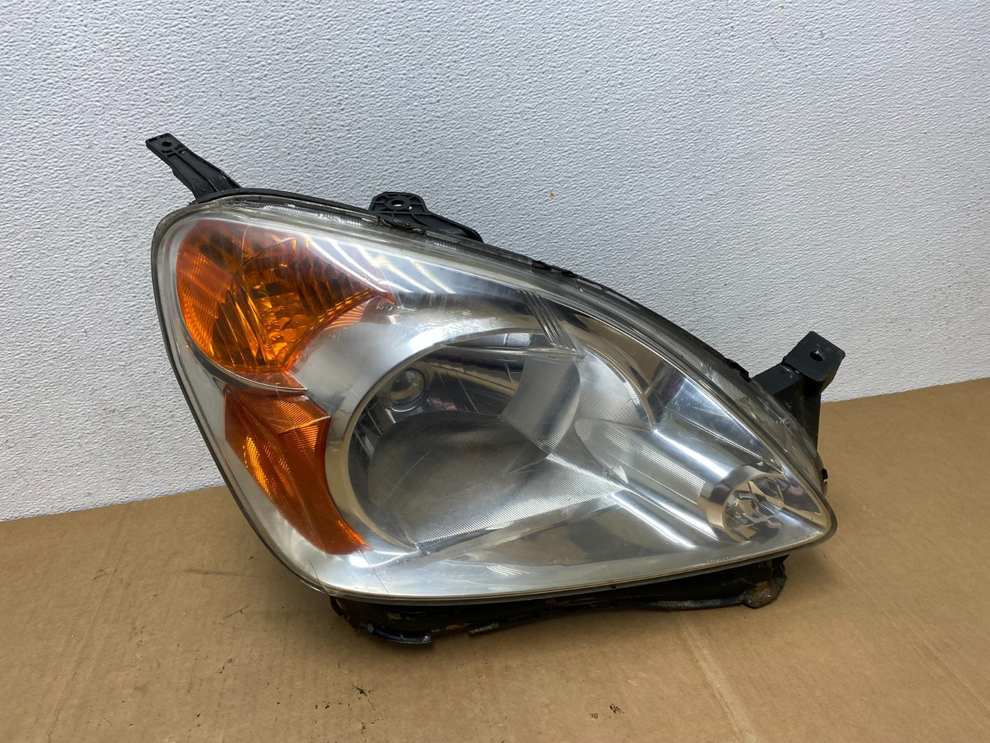 2002 to 2004 Honda CRV CR-V Right Passenger RH Halogen Headlight AC8426 DW0