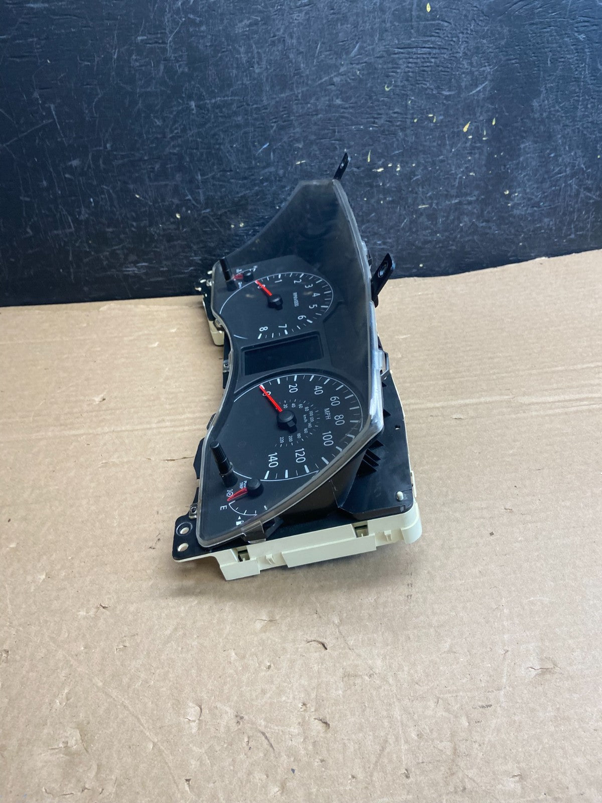 2012 Nissan NV2500 Speedometer Cluster Gauge af2468 DG2