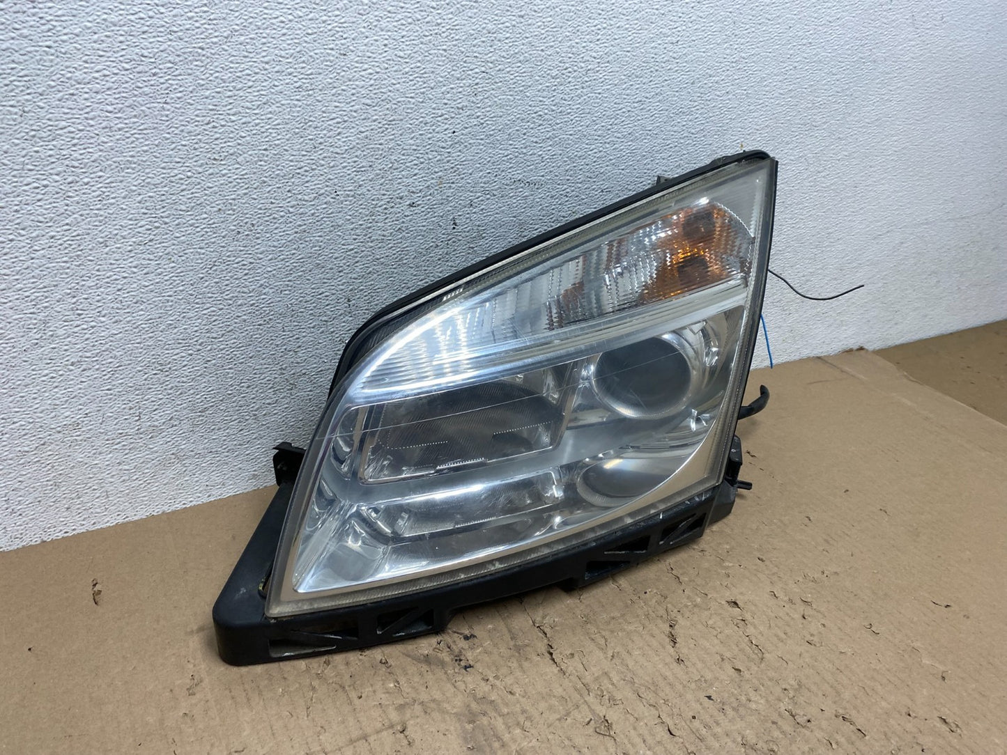 2006 to 2009 Mercury Milan Headlight Left Driver LH Halogen AE8856 DW2