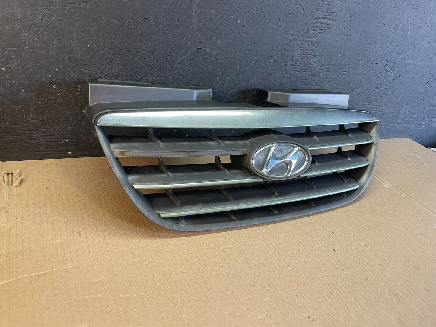 2007 2008 2009 Hyundai Elantra Front Upper Grille Grill AE3574 DG2