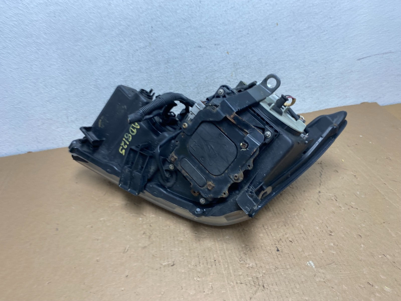 2004 - 2009 Lexus RX330 RX350 Xenon Right Passenger Side Headlight AD8125 DW9