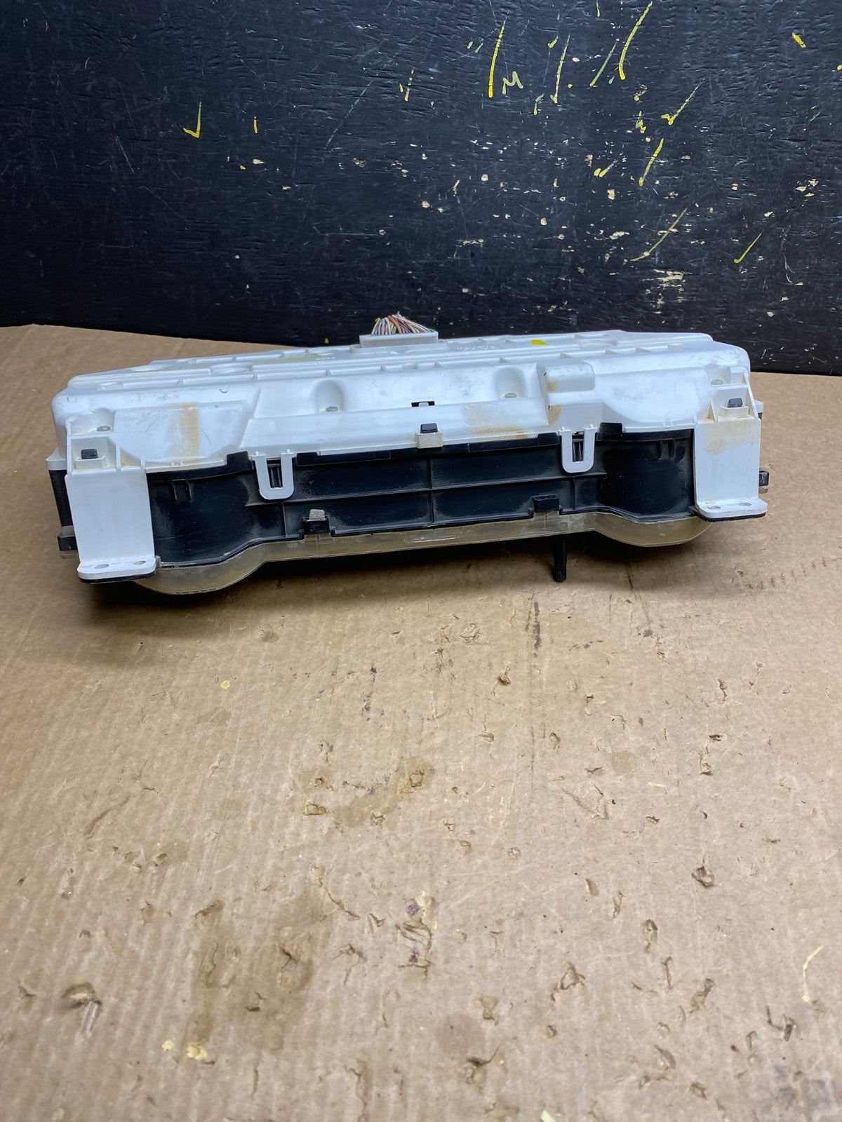2004 2005 Toyota Sienna Speedometer Cluster Gauge Z4309 DG5