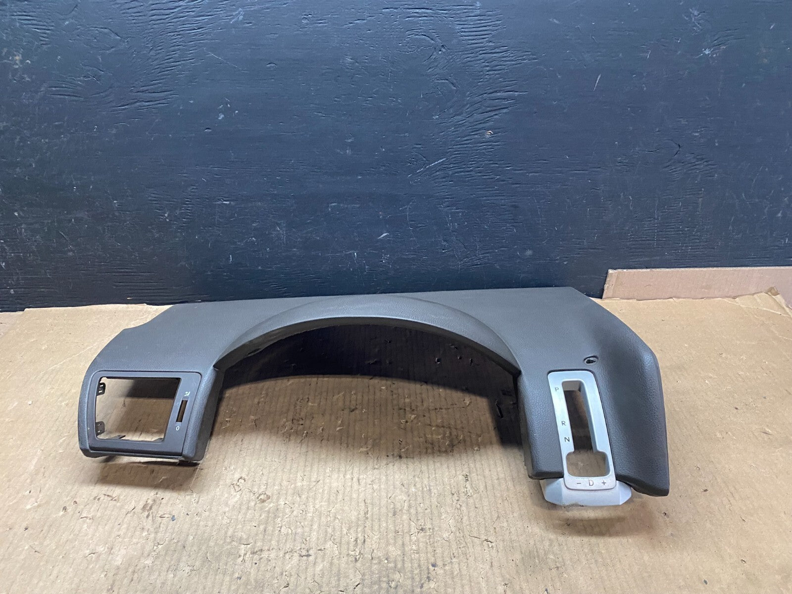 2009 to 2014 Volkswagen Routan Left Dashboard Upper Cluster Cover E42930