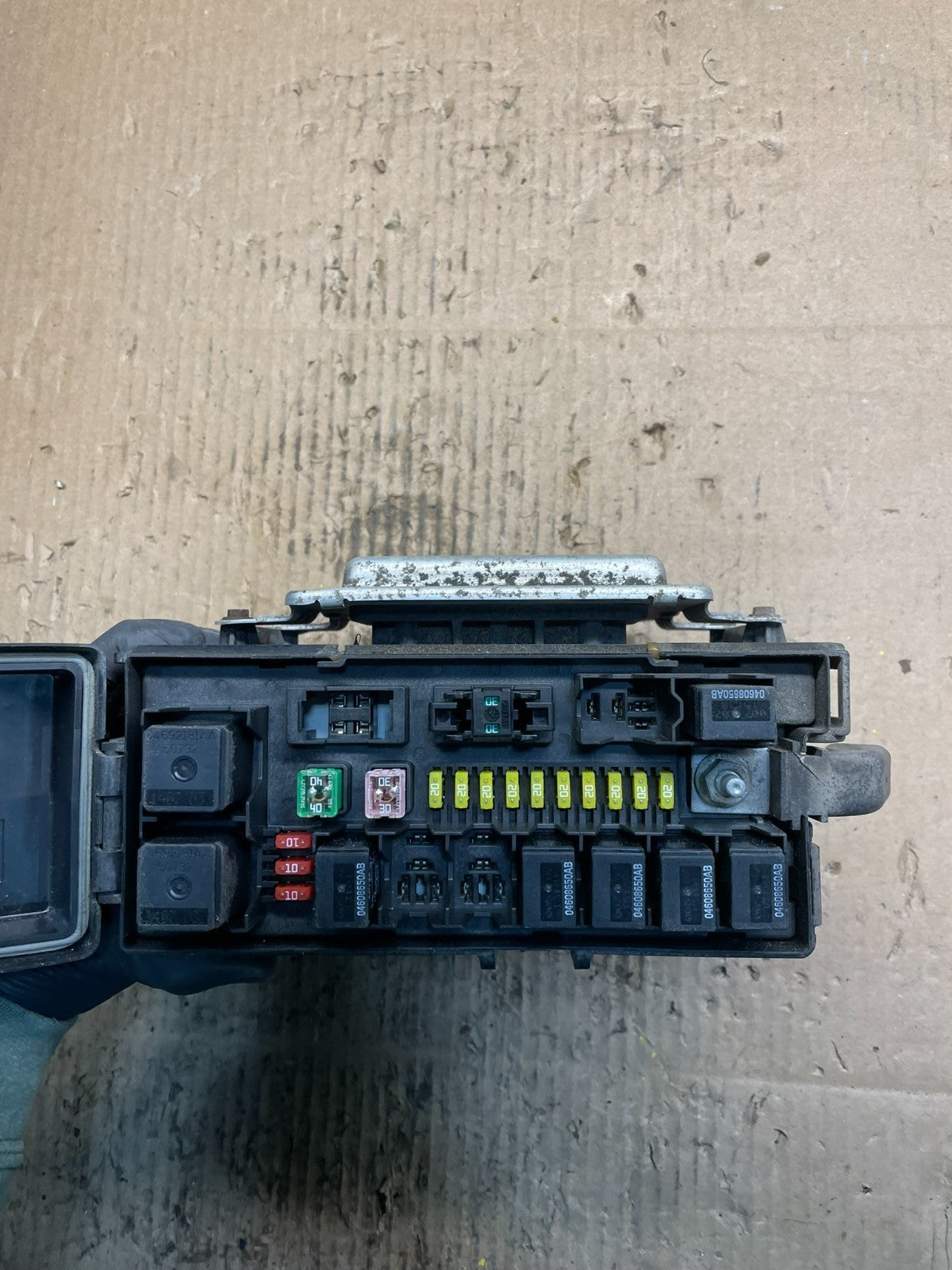 2007 2008 2009 Dodge Durango Fuse Box Relay Panel Body Module BCM Oem U9042 DG5