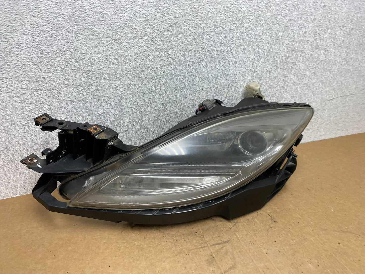 2009 - 2010 Mazda 6 Left Driver LH Side Halogen Headlight AD6257 DW2