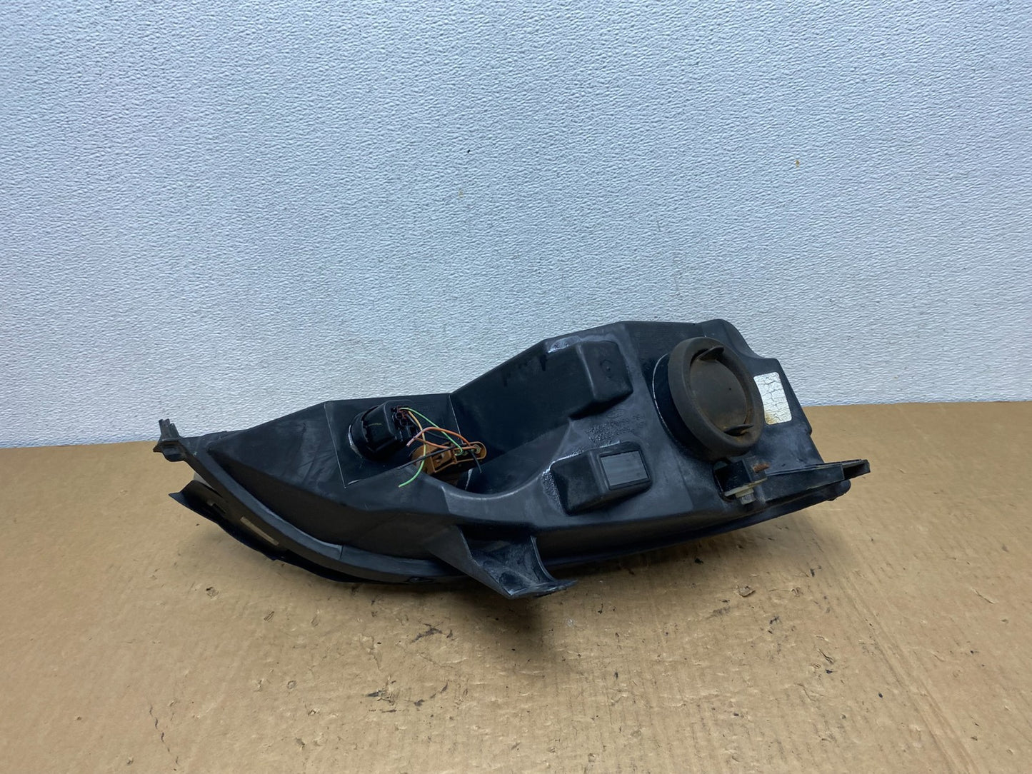 2005-2007 Ford Focus Left Driver LH Side Headlight Halogen AC8335 DW4